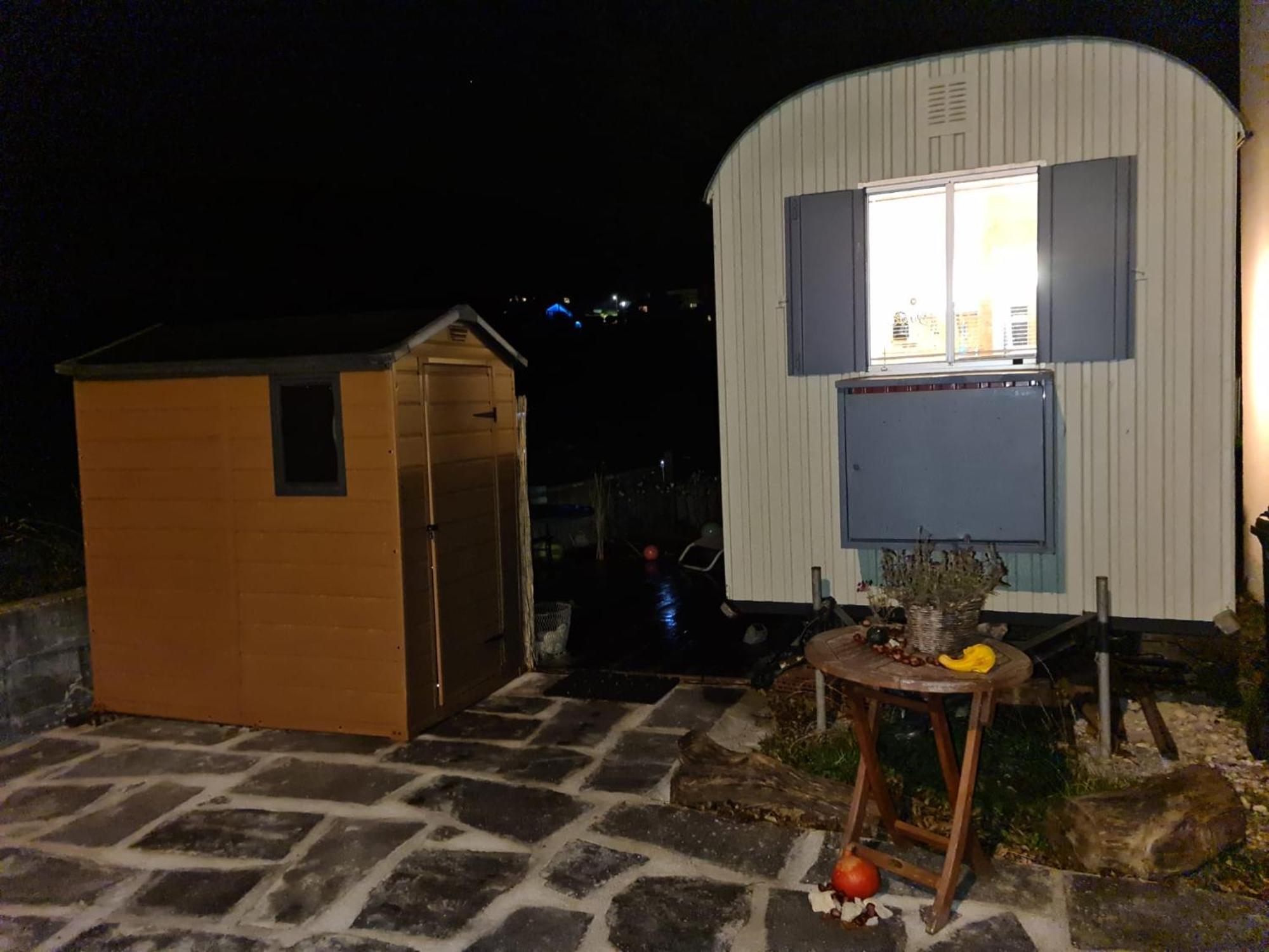 La Roulotte Apartment Travers Luaran gambar