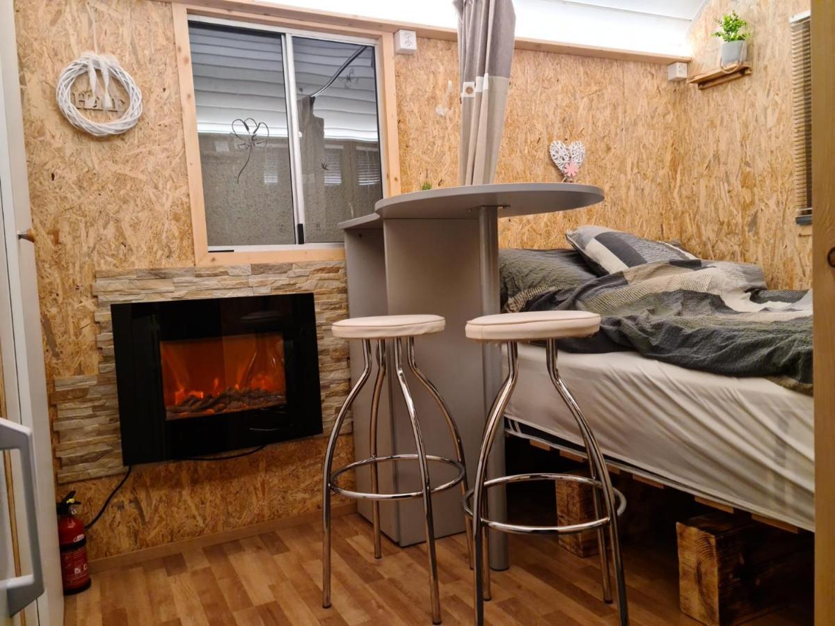 La Roulotte Apartment Travers Luaran gambar